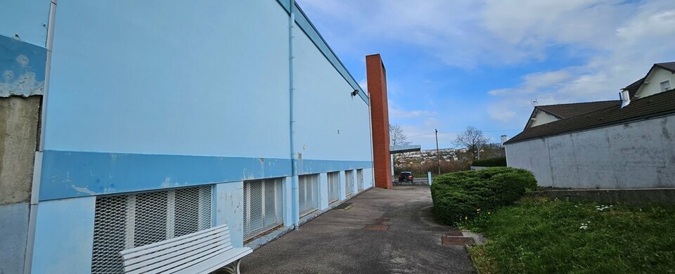 LOCAL D'ACTIVITE - ENTREPÔT à Vendre